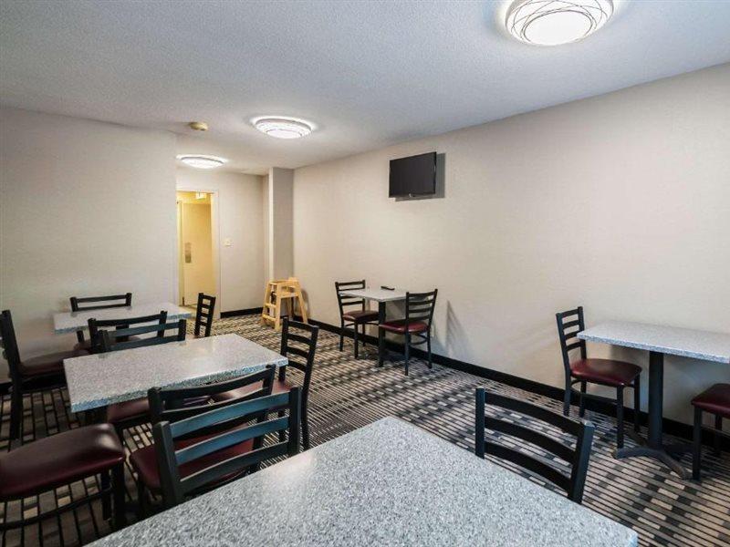 Quality Inn Solomons - Beacon Marina Экстерьер фото