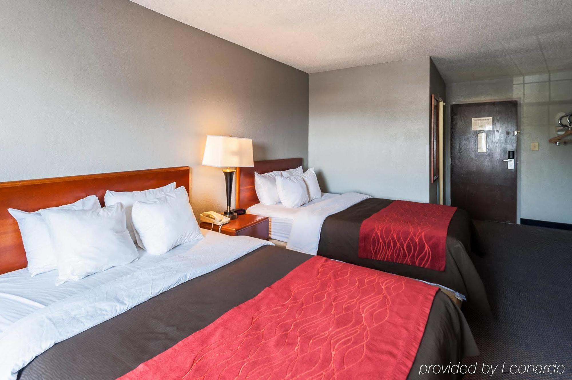 Quality Inn Solomons - Beacon Marina Экстерьер фото