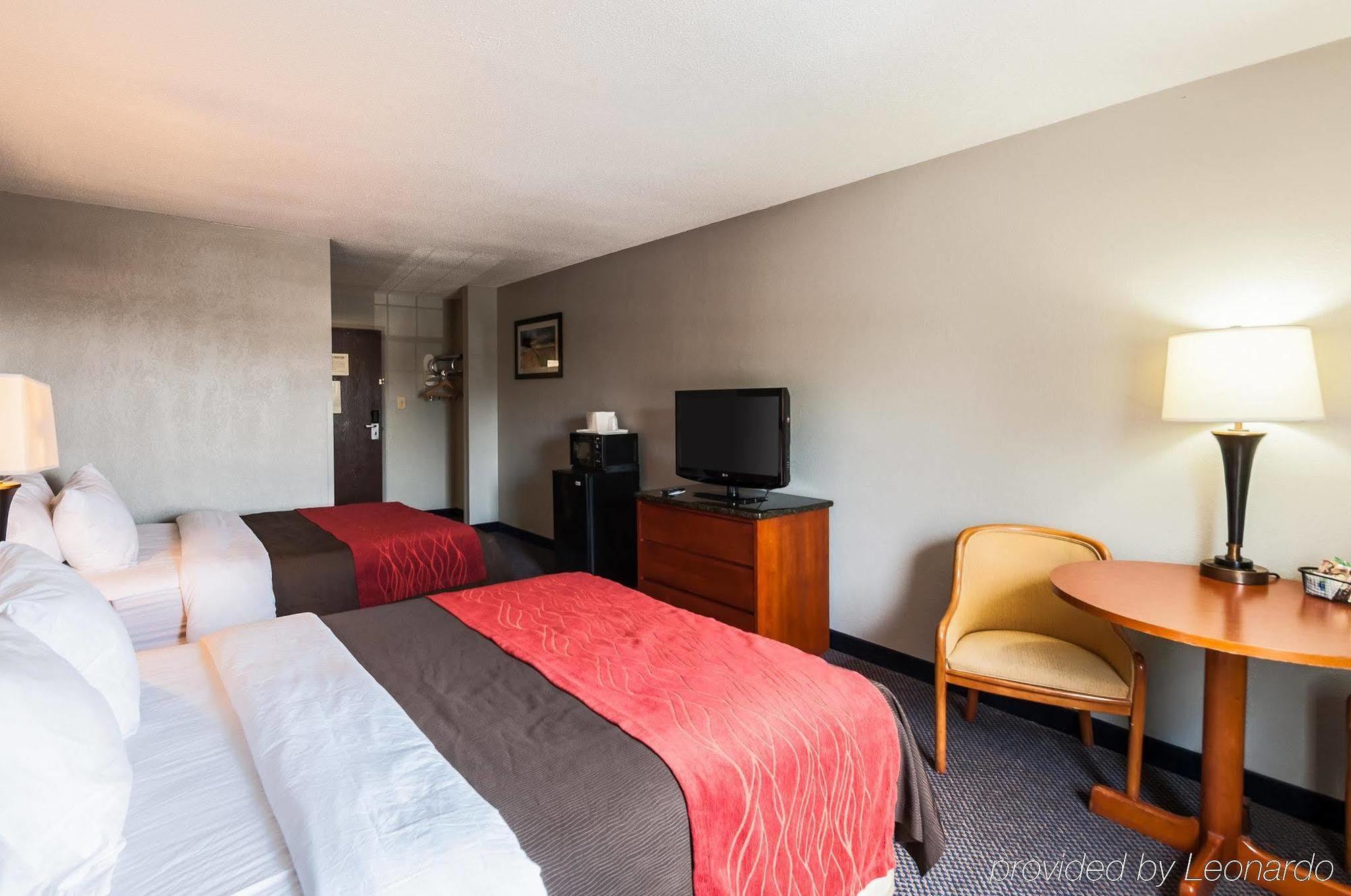 Quality Inn Solomons - Beacon Marina Экстерьер фото