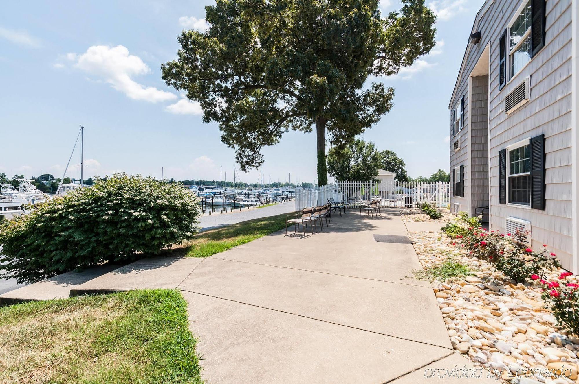 Quality Inn Solomons - Beacon Marina Экстерьер фото